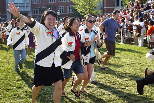 The Class of 2009 sprints to the finish of the P-rade.