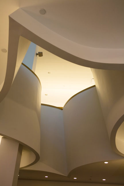 An elongated star is cut into the ceiling separating the 100 and 200 levels.