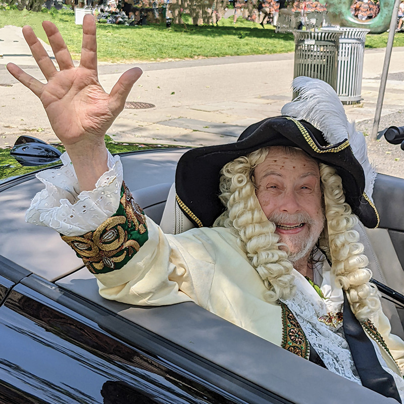 Teri Noel Towe ’70