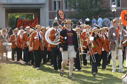 The Princeton University Band leads the Class of 2009 onto Poe-Pardee Field. At center is former band member Joel Thompson ’08.