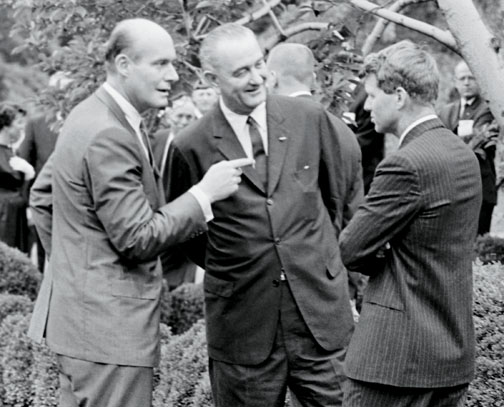 Katzenbach with President Lyndon B. Johnson and Attorney General Robert F. Kennedy in August 1964