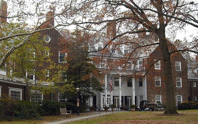 Princeton Inn College 1970: Instant coeducation