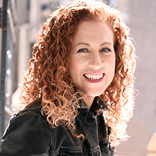 Jodi Picoult â87 (Adam Bouska)