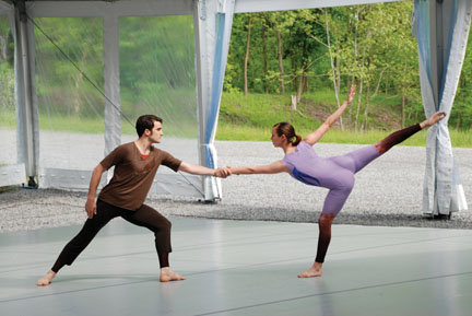 Silas Riener ’06 and Marcie Munnerlyn perform “Beacon Event.”