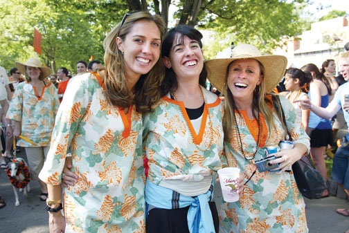 1999 celebrates &ldquo;Tentucky Derby&rdquo; in refined Reunions garb. From left: Anne Matlock Dinneen, Tiffany Tuttle, and Tice Burke.