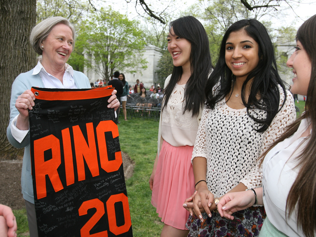 President Tilghman accepts a signed Class of 2016 banner from her final Princeton class.