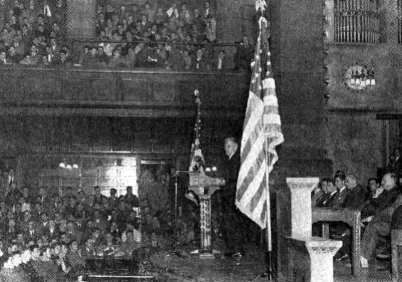 President Dodds *1914 addresses students at Alexander Hall.
