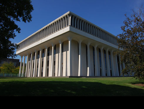 2008: After more than six years, the University settles its legal dispute with members of the Robertson family, descendants of the donors who funded the Woodrow Wilson School’s graduate program in 1961. Princeton maintains control of the bulk of the beq