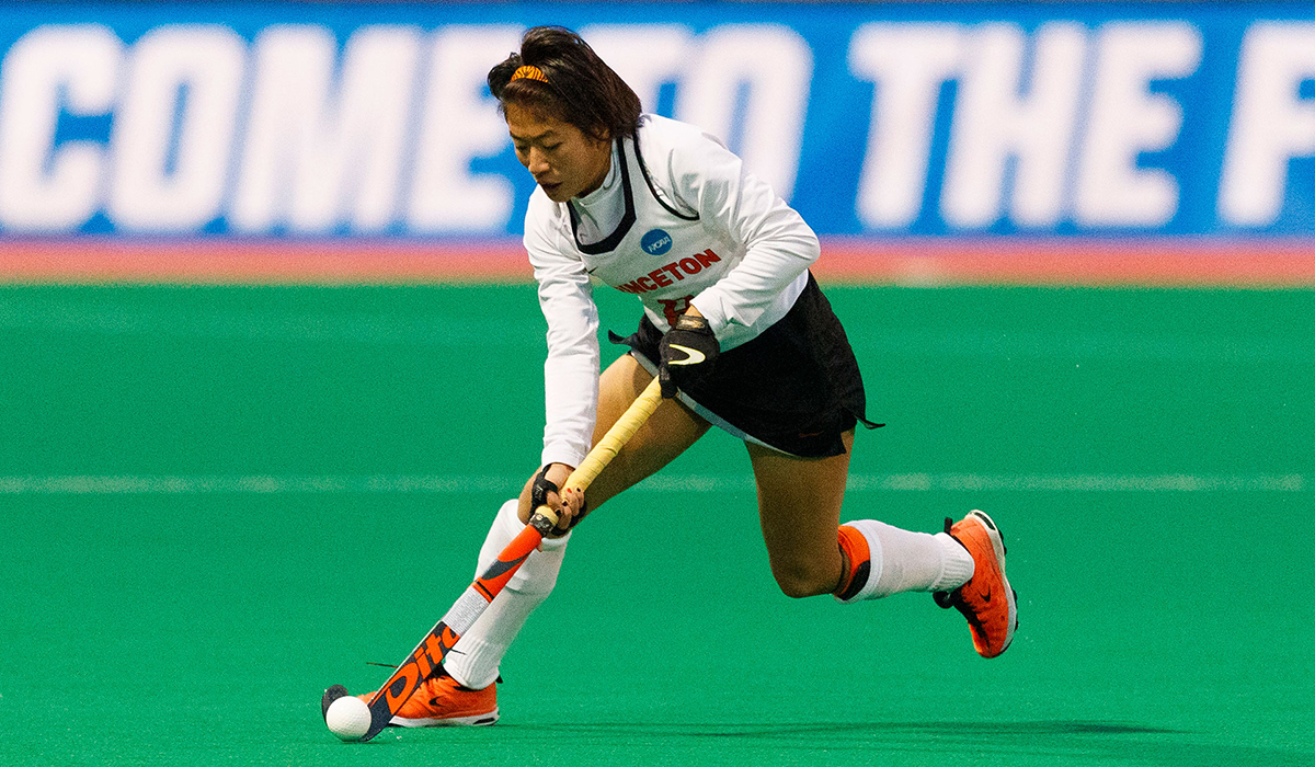 elise.wong-cr-tk.jpg Field hockey player Elise Wong '19 dribbles the ball with her stick
