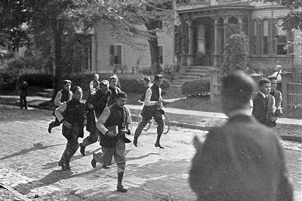 Freshmen from the Class of 1915, running home.
