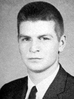 58 Edgar III, Louis.jpg
