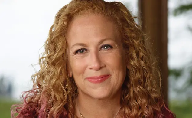 On Shakespeare, Jodi Picoult ’87 Just Doesn’t Buy It