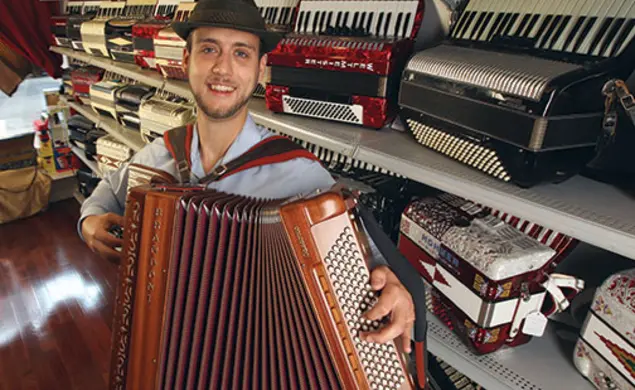 Liberty Bellows, an accordion store in downtown Philadelphia, is the brainchild of Mike Bulboff ’02.
