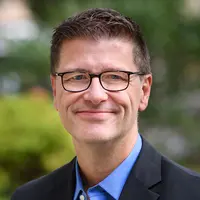 Media Literacy Students Learn What to Believe in Era of AI