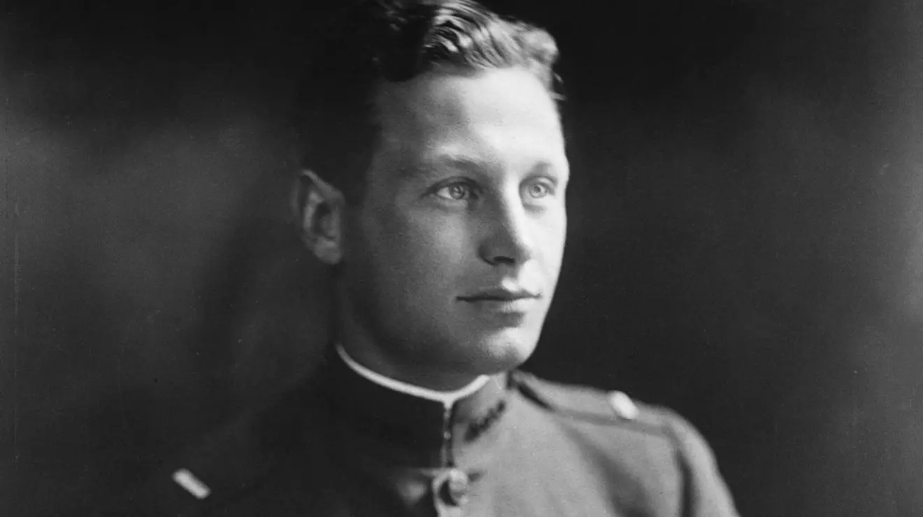 CaptainHobeyBaker2_1914_0.jpg Hobey Baker sits for a portrait.