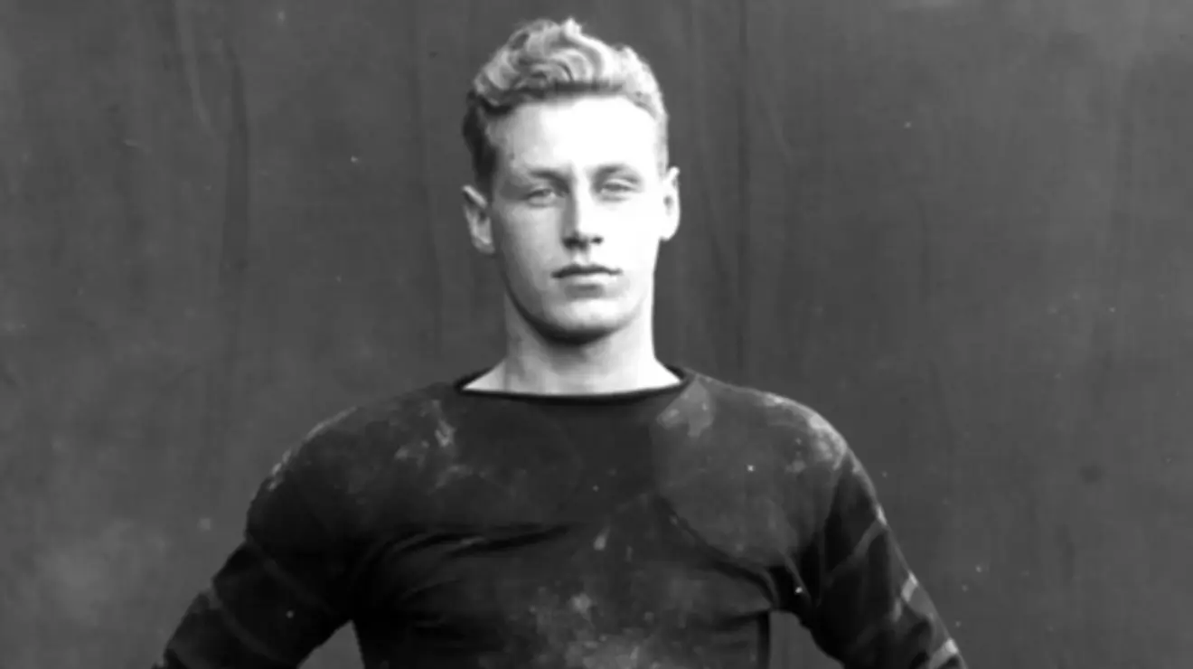 HobeyBaker3_FootballCaptain1913.jpg Black and white photo of Hobey Baker.