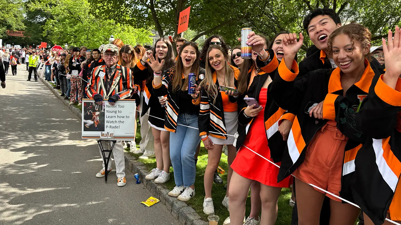 People line up along the 2025 P-rade route.