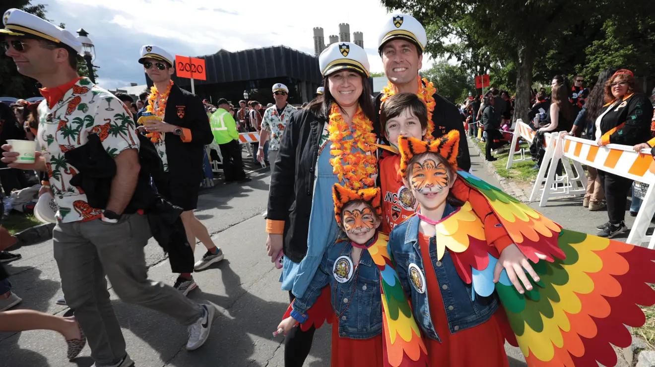 This family is ready to celebrate as part of the Class of 2005’s It’s ’05 O’clock Somewhere theme.