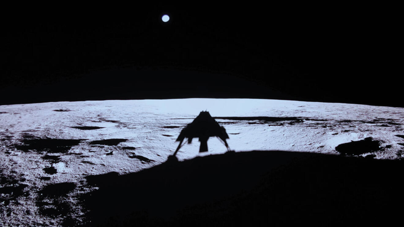 Princeton Aerospace Alumni Stick a Lunar Landing on First Attempt
