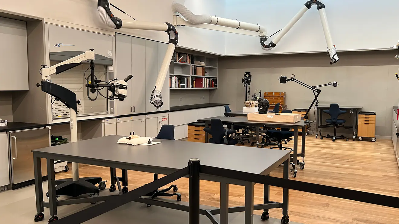 ARTMUSEUM_Conservation_lab.jpg An art conservation lab with tables and equipment.