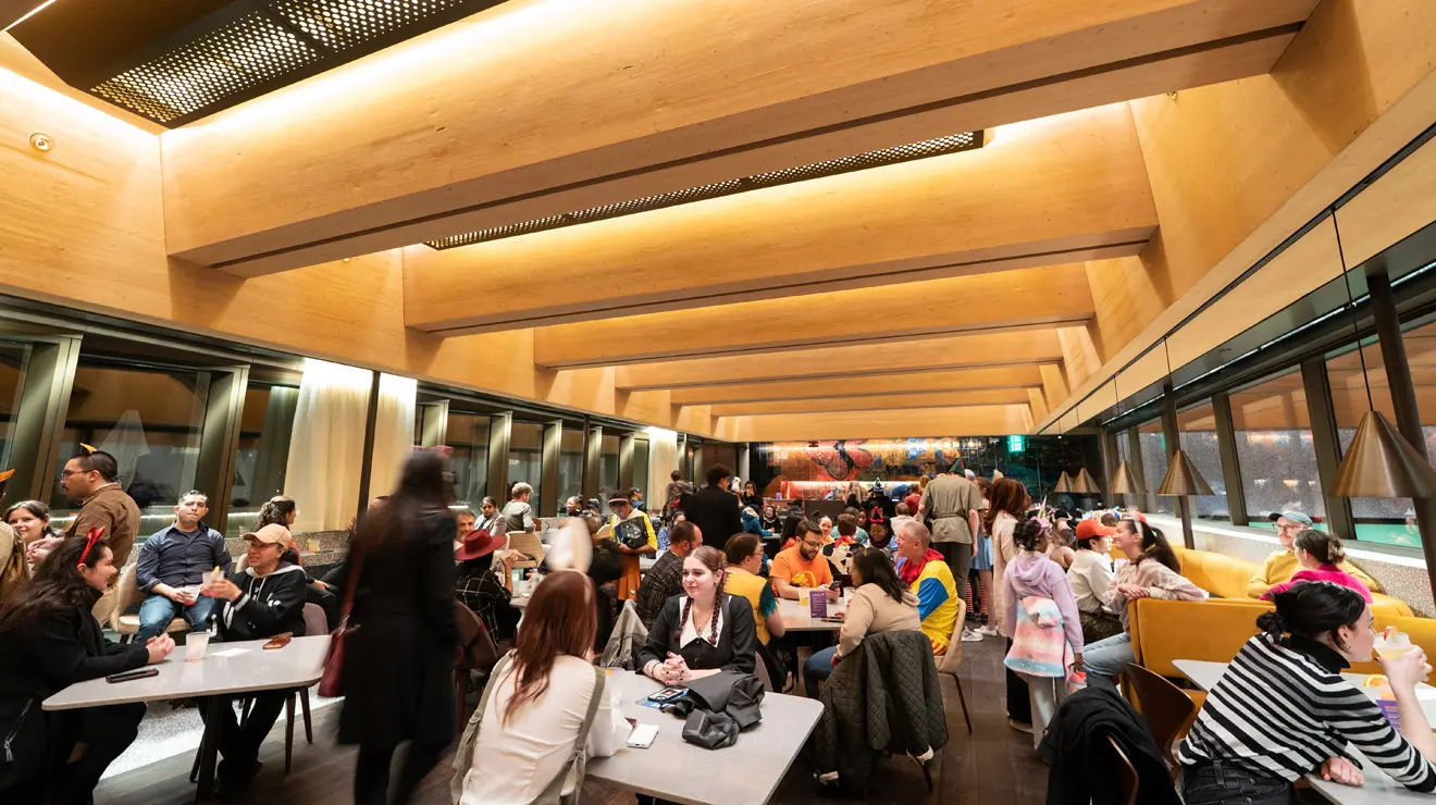 PAUM OPENING_Mosaic.jpg A crowd fills the Mosaic restaurant on opening night of the Princeton University Art Museum.