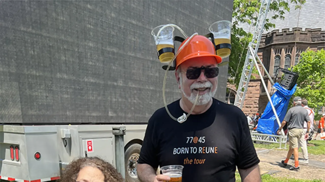 BeerHat_liz.jpg