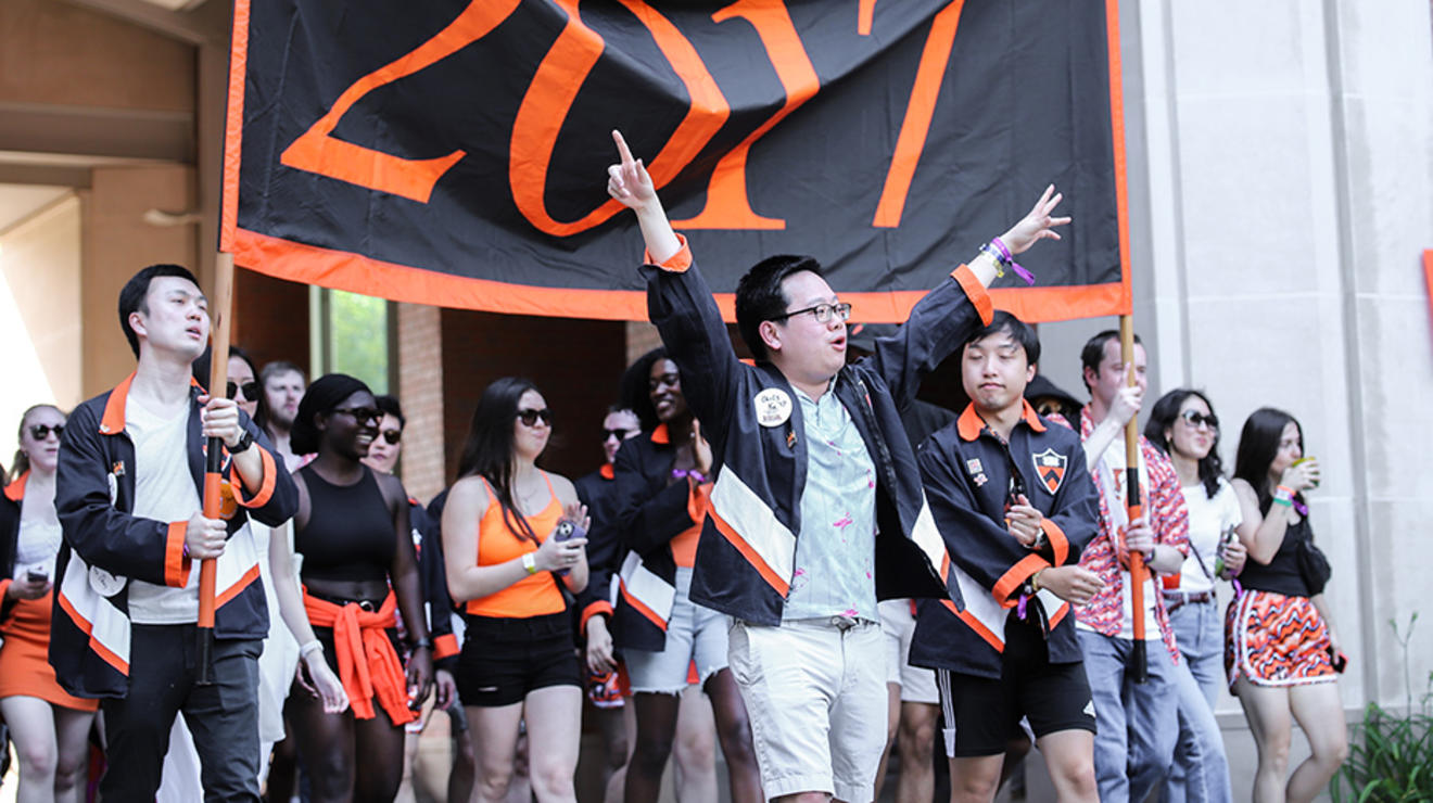 The "2017" banner in the P-rade.