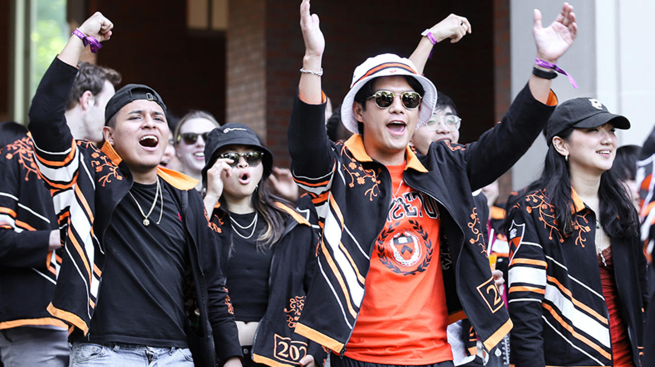 2023 alumni cheer in the P-rade.