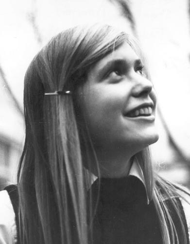 Princeton freshman Ellen Kahn ’75.