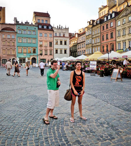 Ben Goldman ’15 and Stacey Menjivar ’14 snap photos in the Old Town of Warsaw.