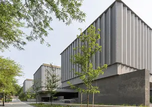 Vertical stone stripes cover the outside of the rebuilt Princeton University Art Museum.
