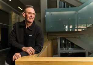 portrait of Rob Knight 