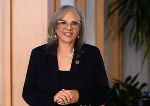 Alicia Christy ’77
