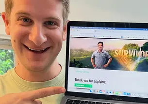 Mike Pinsky points to the laptop screen showing he applied to be on Survivor.
