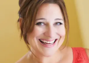 17379-Weiner,Jennifer_author photo-thumb-200x207-17378.jpg