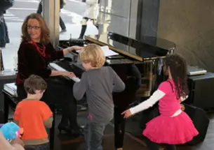 22837-Judy Schiller's holiday shot-thumb-300x199-22836.jpg