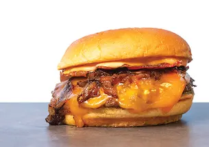 300 Burger.jpg Diesel & Duke’s Holypeno burger