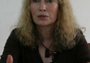 9778-442px-Mia_Farrow-thumb-200x271-9776.jpg