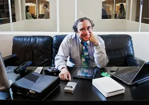 In a study of girls, Clifford Nass ’81 *86 found that face-to-face communication is key to healthy social and emotional development.