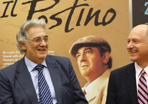  Plácido Domingo, left, starred in the premiere of the opera “Il Postino” by Daniel Catán *77, at right.