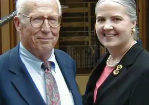 Gabriel North Seymour ’80, right, and her father, Whitney North Seymour Jr. ’45, defended a man charged with “failure to appear.”