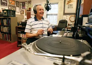 David Miller ’50 is the host and producer of a weekly radio program, “Swingin’ Down the Lane with David Miller.”