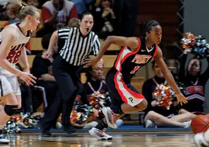  Krystal Hill ’11 scored a season-high 13 points against Harvard March 5.