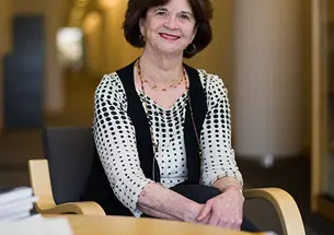 “There’s an enormous amount of instability and complexity in the lives” of families with unwed parents, Professor Sara McLanahan says.