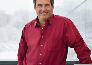 Warren Powell ’77, a professor of operations research and financial engineering, has developed a model to determine when to use renewable energy and batteries, alone or in combination.