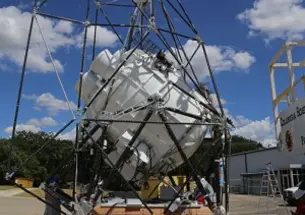 The SPIDER payload, in warmer climes. (Jon Gudmundsson *14)
