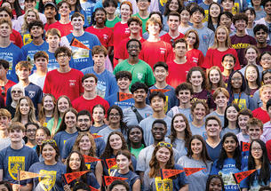 Class of 2027 students gathered.