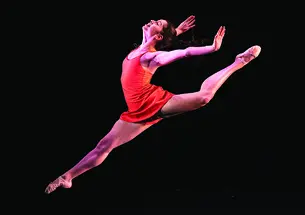 Mirabelle Weinbach ’25 leaping