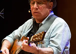 Paul Simon performs at Richardson Auditorium March 3. (Denise Applewhite/Office of Communications)
