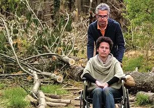 Jennifer Brea ’05, with husband Omar Wasow, suffers from myalgic encephalomyelitis, a form of chronic fatigue that is inexplicably crippling and easily exacerbated.